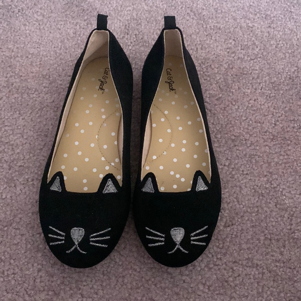 Black cat flats